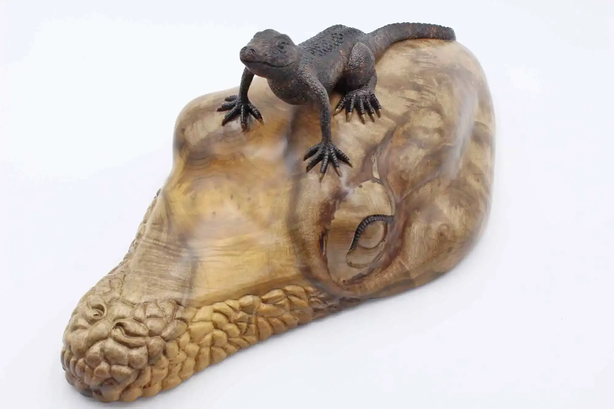 Alligator woodcarving sculpture
